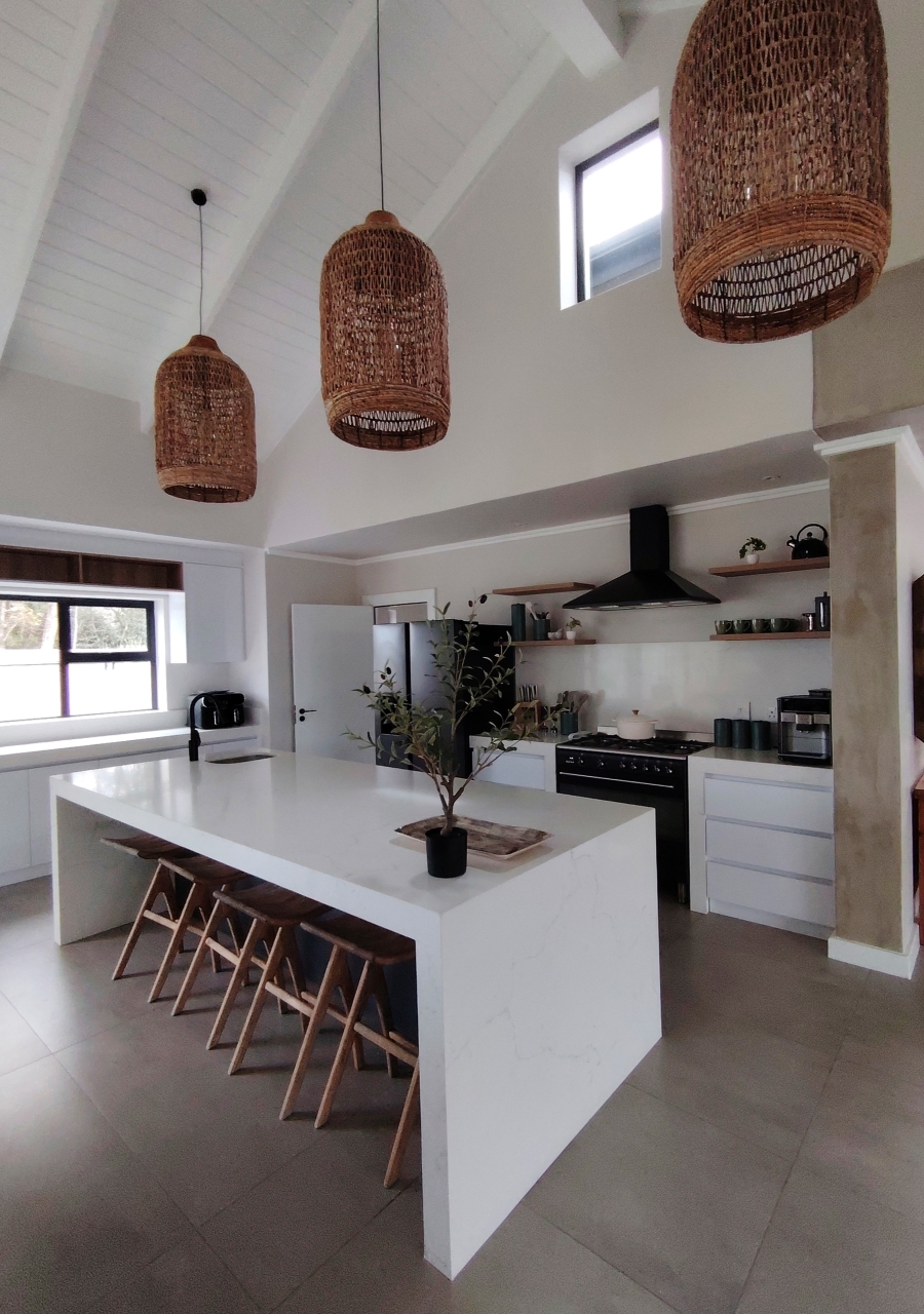 To Let 6 Bedroom Property for Rent in Brackenridge Western Cape